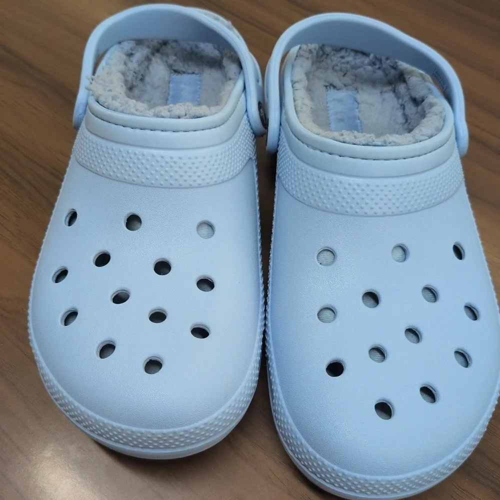 Crocs Light Blue Men's Fuzzy Comfort‎